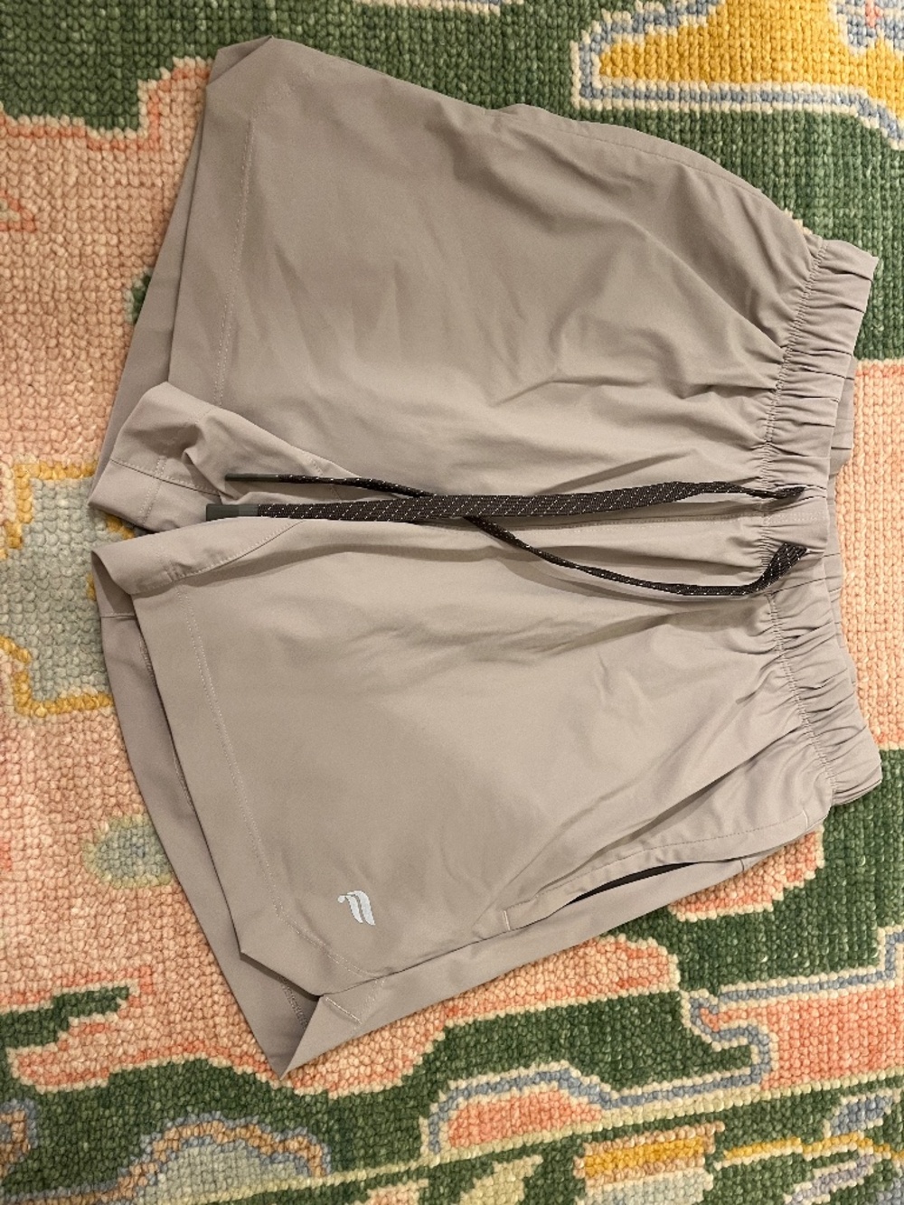 Fabletics One Shorts khaki men’s small 5in